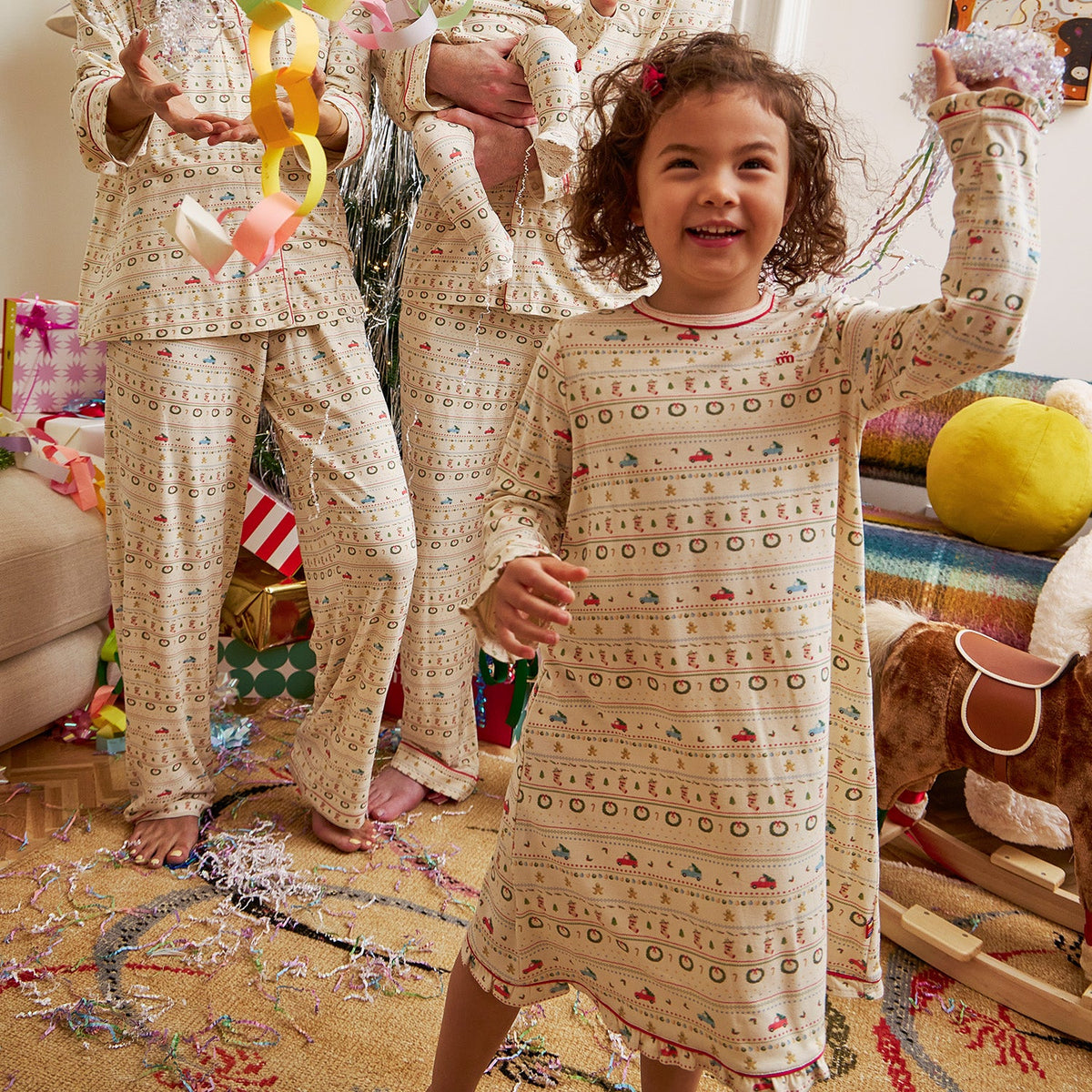 Magnetic Nightgown Traditional Christmas - Magnetic Me