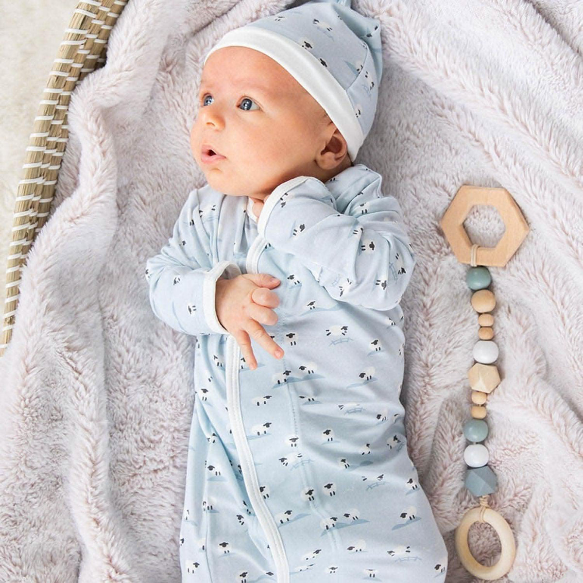 Magnetic Gown & Hat Set Blue Baa Baa Baby - Magnetic Me