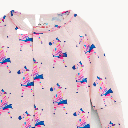 Magnetic Footie Everybody Prance Now Pink - Magnetic Me