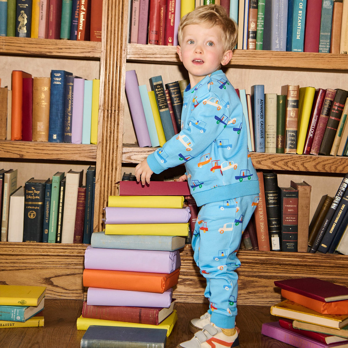 Magnetic Sweatsuit With Back Pocket You Auto Know Blue - Magnetic Me