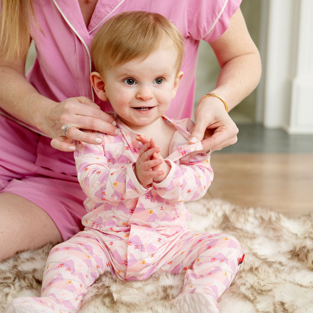 Magnetic Footie Pink Apres Chic - Magnetic Me