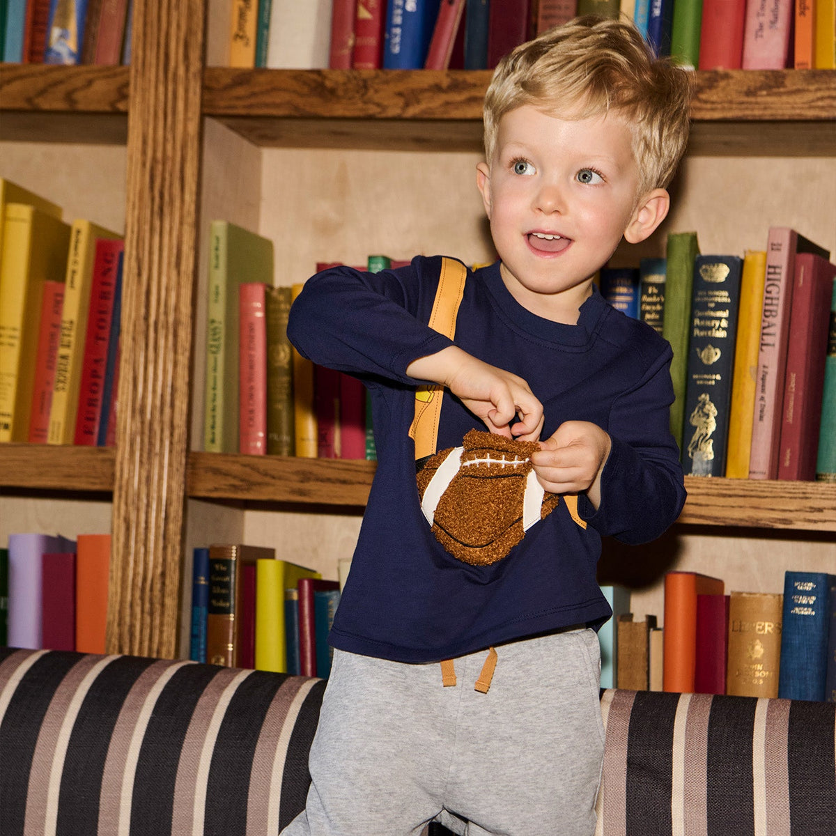 Magnetic Top & Jogger Set Peek-A-Pocket Football Bag - Magnetic Me
