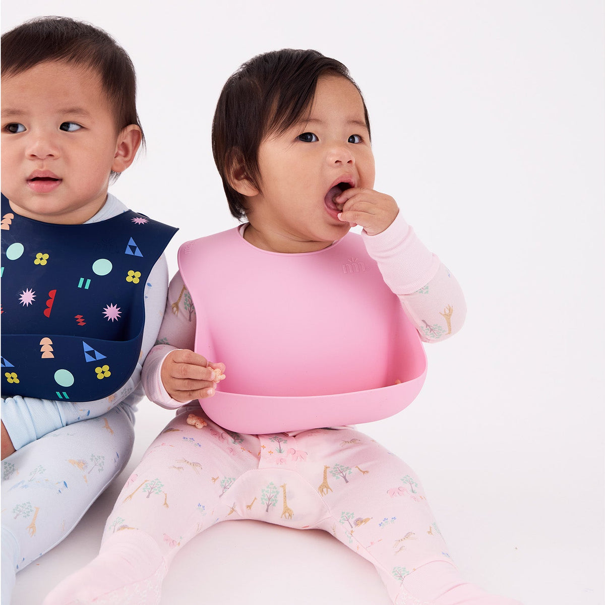 Magnetic Silicone Bib Navy Geo - Magnetic Me